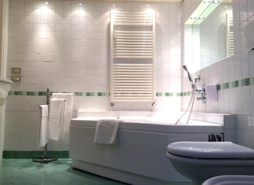 אלבה Apartment La Mansarda חדר תמונה